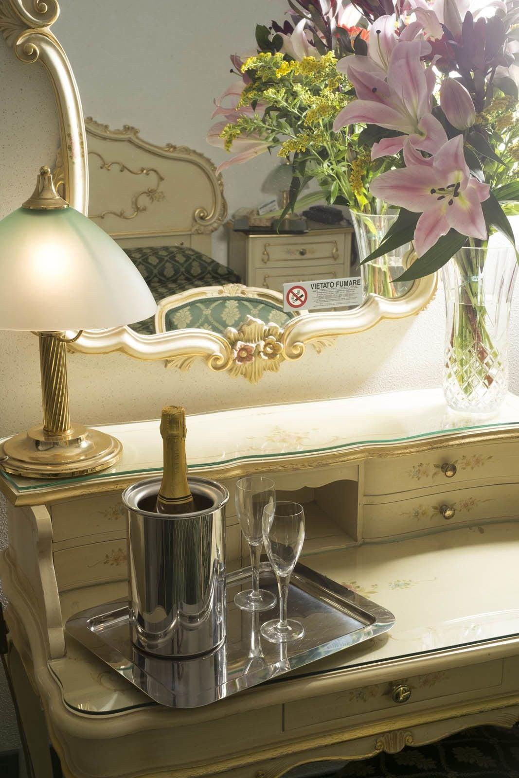 Hotel Commercio&pellegrino 3*